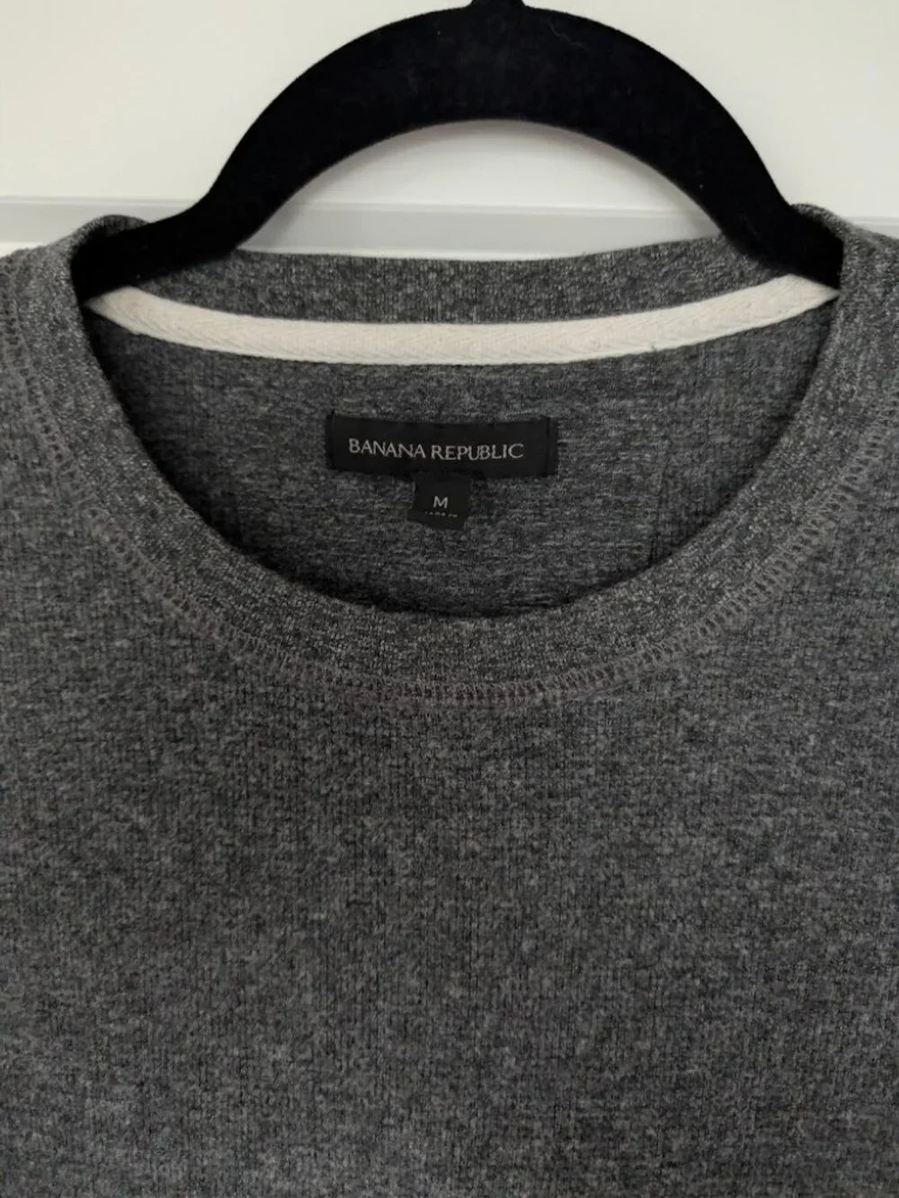 Banana Republic Men's Sweater Sized Medium